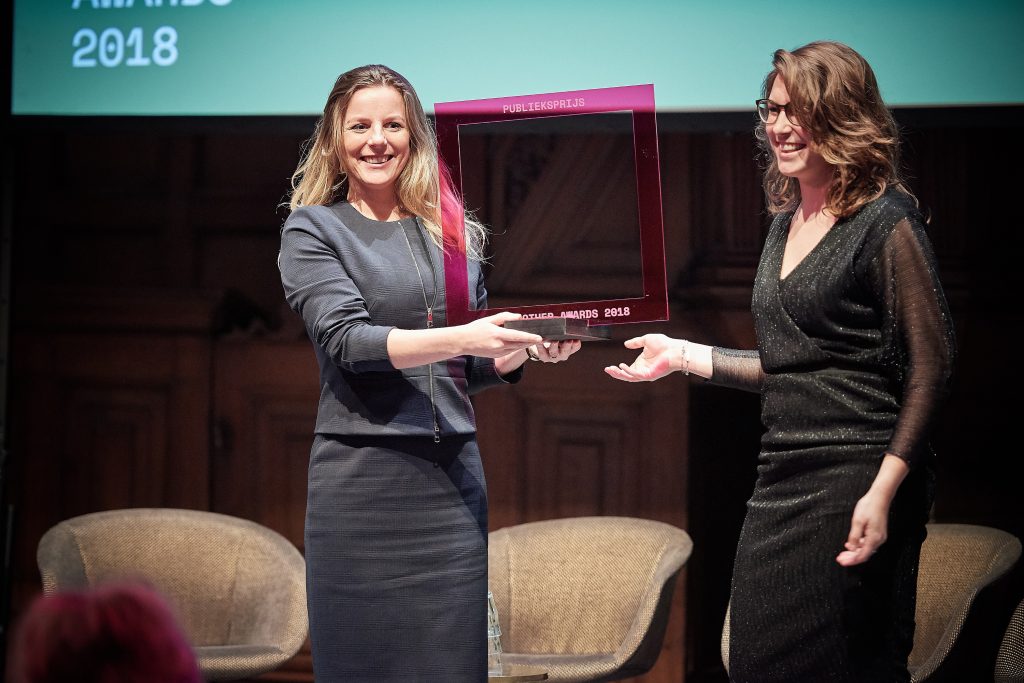 Liv van der Veen (KvK) en Esther Crabbendam (Bits of Freedom). Foto: Jeroen Mooijman (CC BY-NC-ND 4.0)