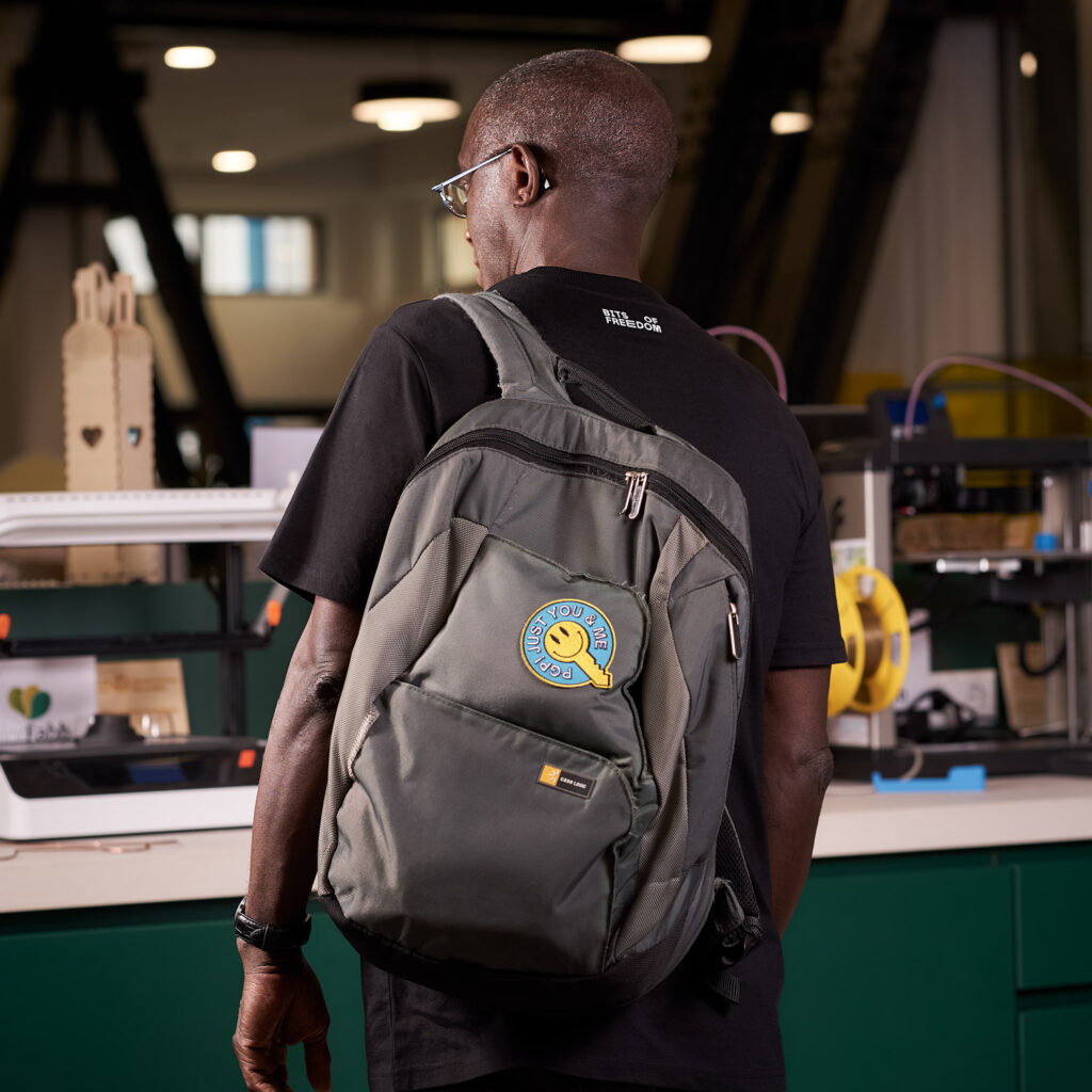 Wil jij net als Ewald een patch om je rugzak op te vrolijken? Doneer dan nu!