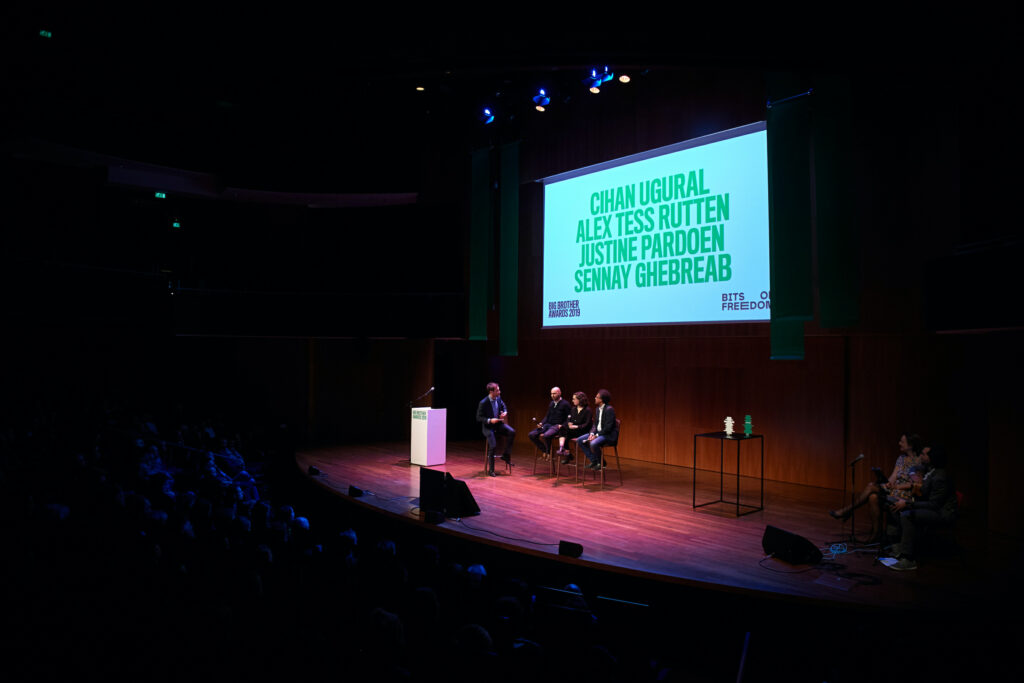 De jury van de Expertprijs bespreekt de genomineerden. Foto: Jeroen Mooijman, CC BY-NC-SA 4.0 