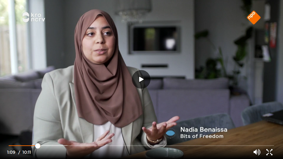 Nadia Benaissa te gast bij een aflevering van Pointer over politieke microtargeting.