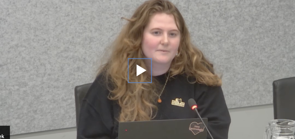 Bekijk het rondetafelgesprek over kinderrechten online